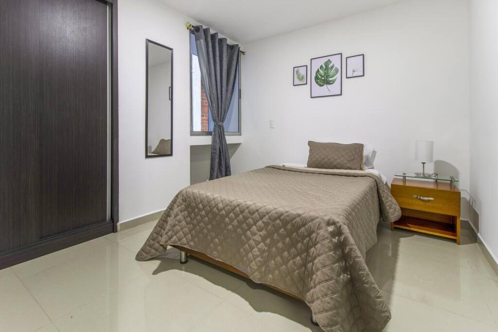 Amplio Apartamento En Calasanz - Estadio Μεντεγίν Εξωτερικό φωτογραφία