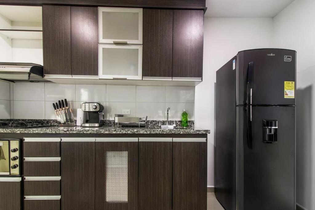 Amplio Apartamento En Calasanz - Estadio Μεντεγίν Εξωτερικό φωτογραφία